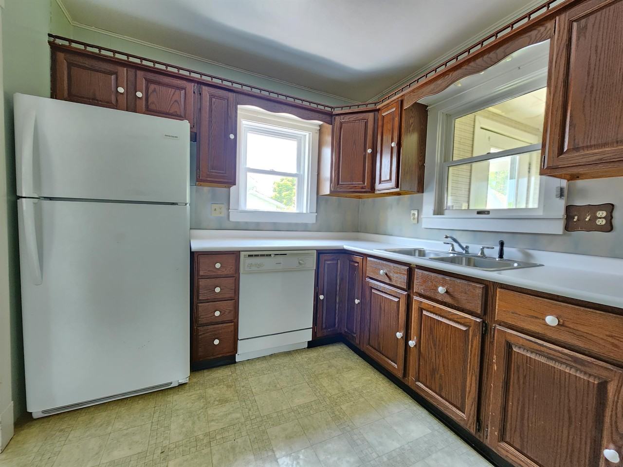 71 14th St #1 - Photo 4 of 21