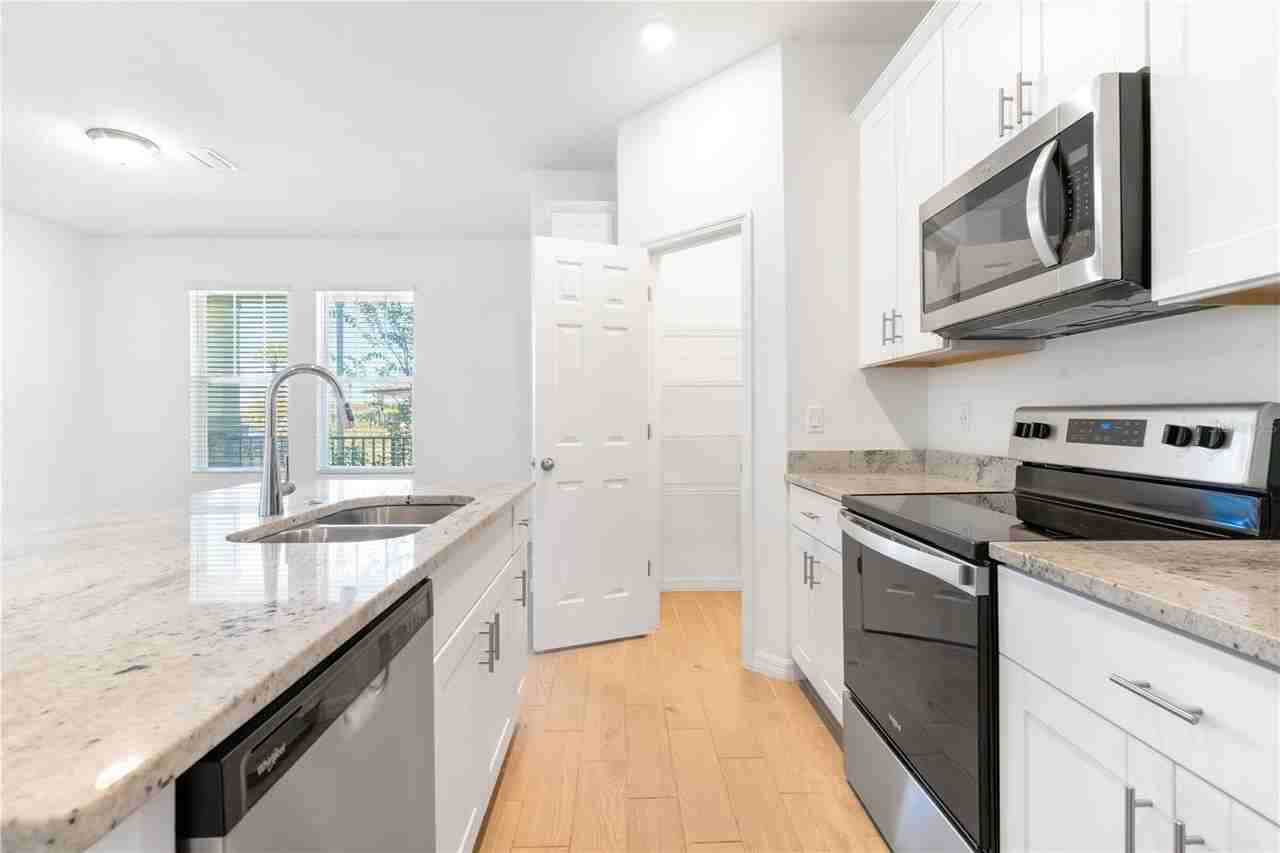 4716 Homestead Trl - Photo 7 of 35