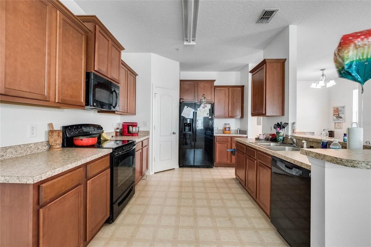 1646 Scarlet Oak Loop #58C - Photo 3 of 36