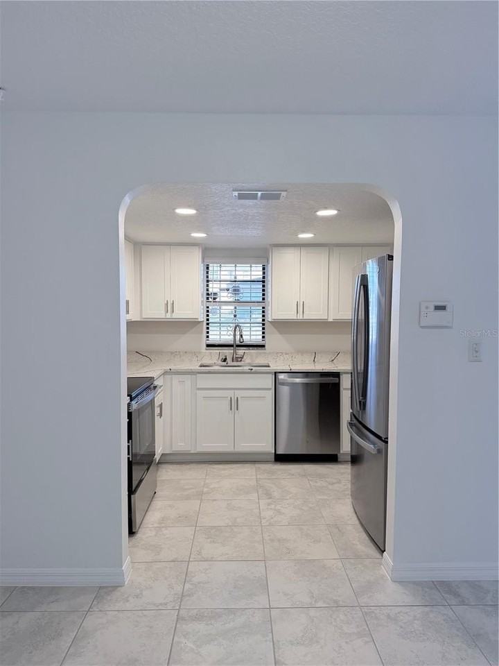 2924 W Kathleen St - Photo 6 of 20