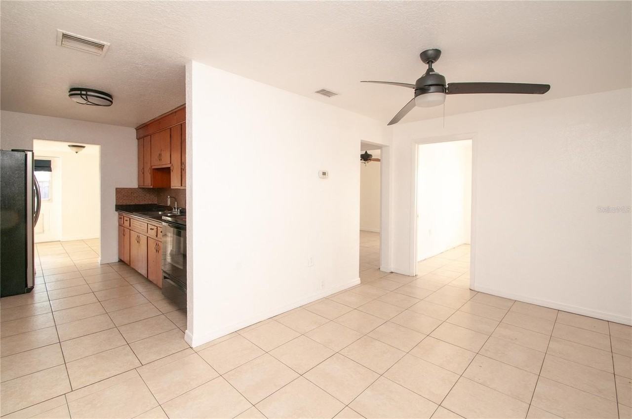 7911 52nd Way N - Photo 2 of 34