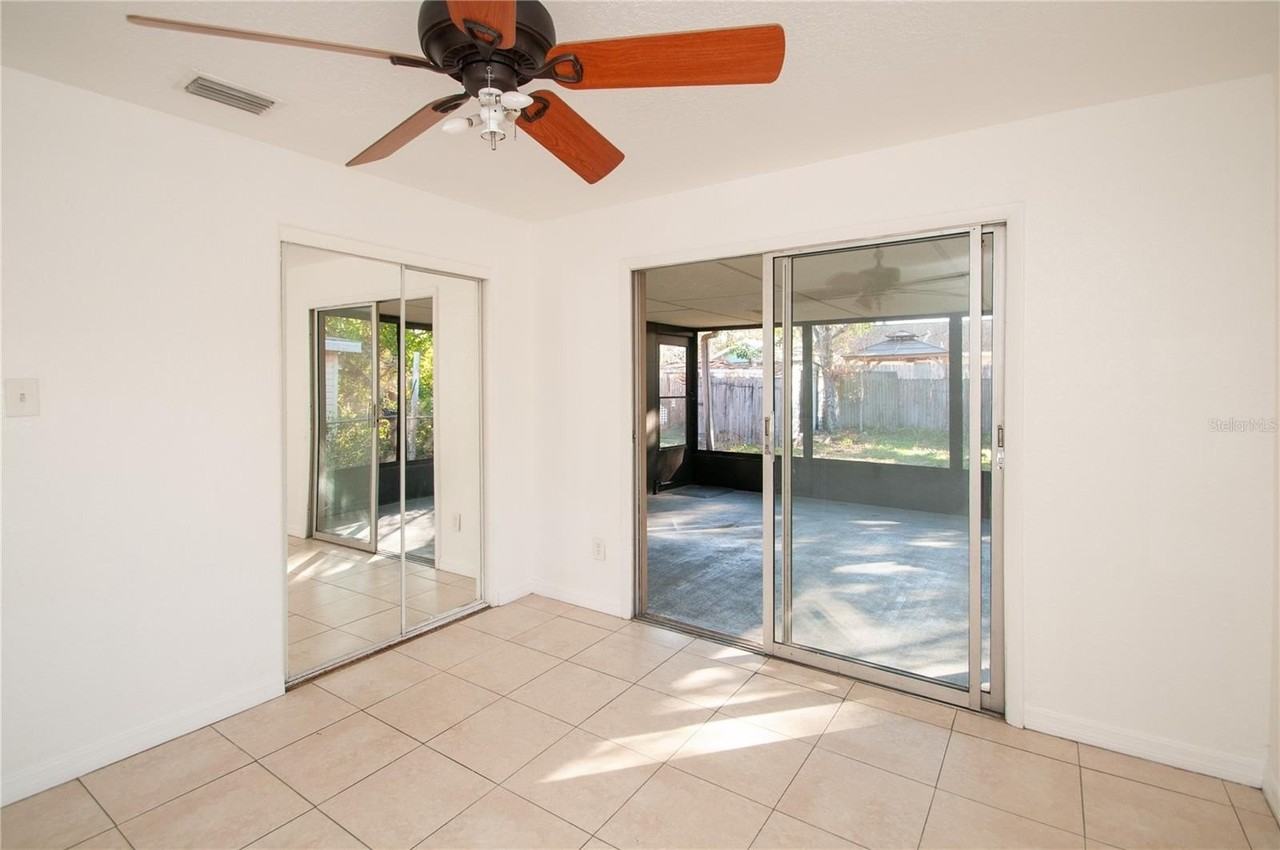 7911 52nd Way N - Photo 5 of 34