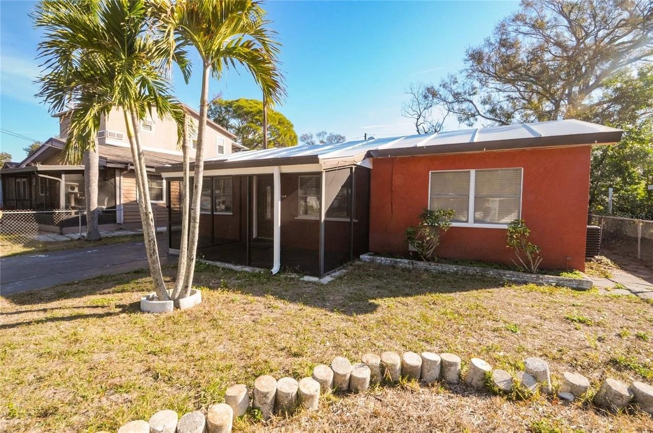 7911 52nd Way N - Photo 7 of 34