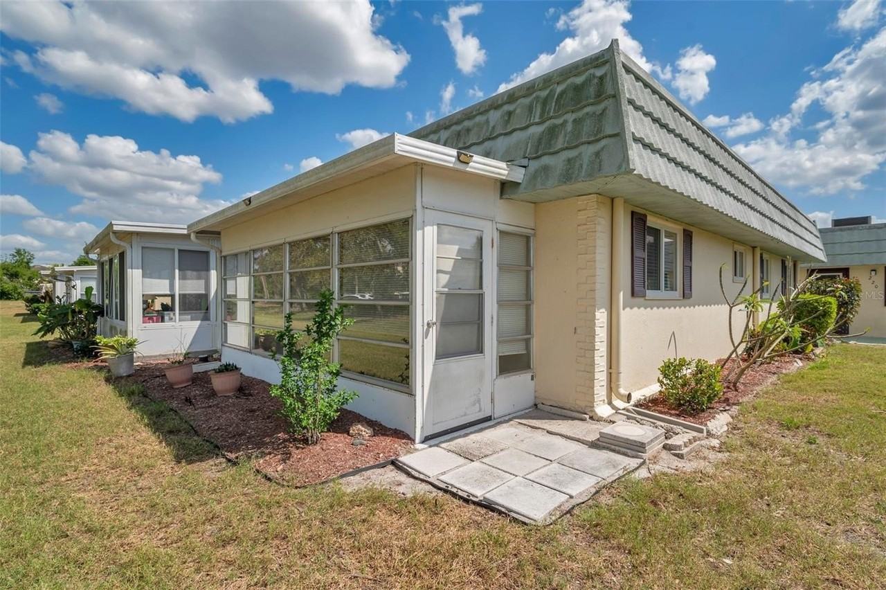 1801 Bedford Ter #221 - Photo 7 of 50