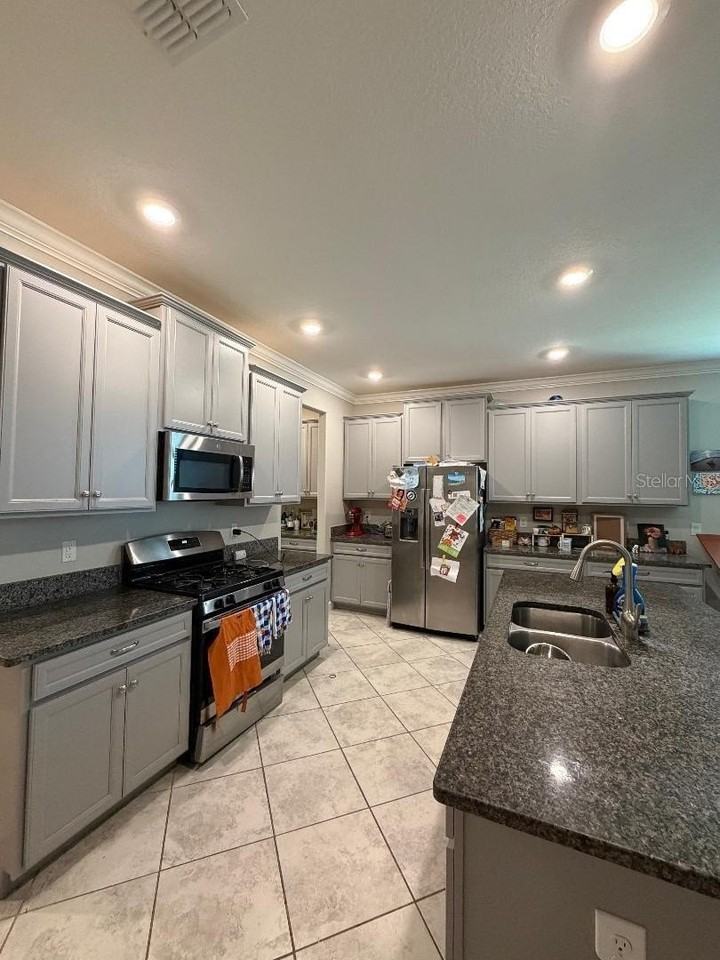 25118 Lambrusco Loop - Photo 2 of 26