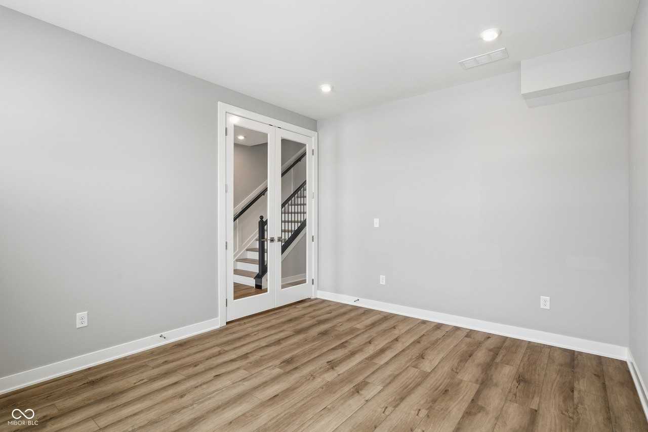 404 Elite St #2-605 - Photo 7 of 37