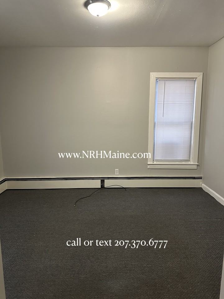 38 College St #2-38-2 - Photo 2 of 4