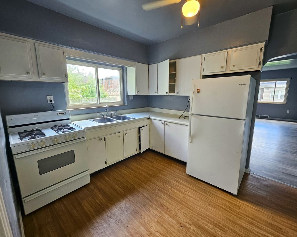 307 Hamilton St #REAR - Photo 5 of 17