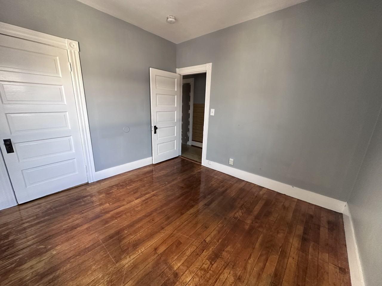 10 Holt St #10-2R - Photo 4 of 6