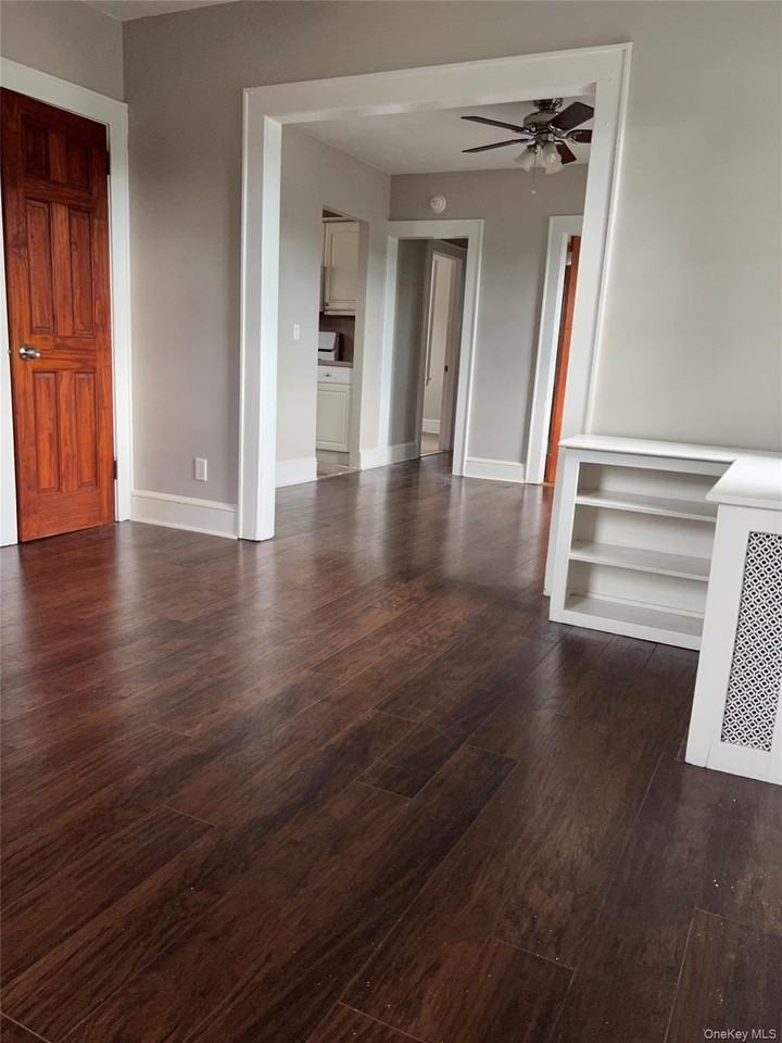 456 Burkhard Ave Unit 2nd #2nd - Photo 7 of 13