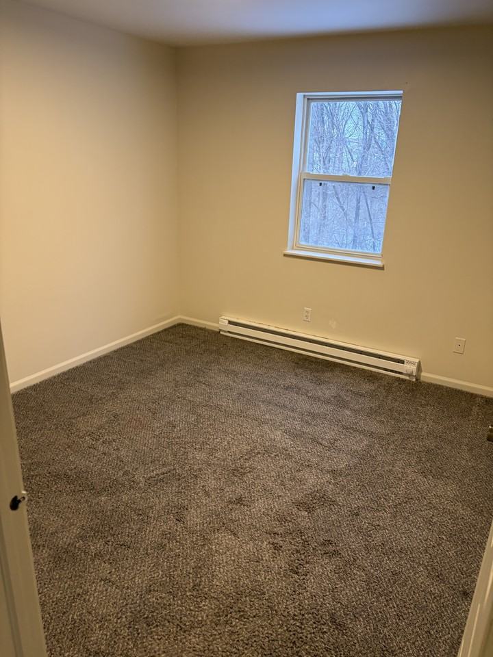 1130 Minns Dr #1130-4 - Photo 4 of 8