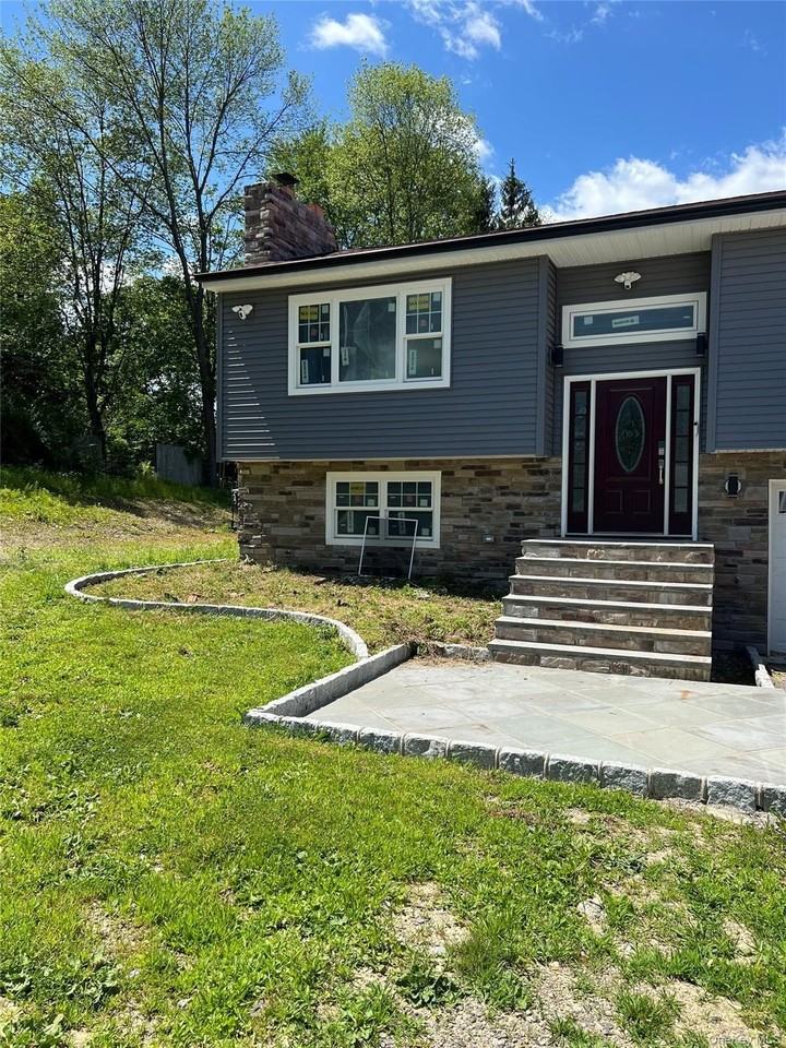 4 Glen Ct - Photo 2 of 32