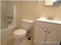 49 Congers Rd Apt 6 #6 - Photo 3 of 11