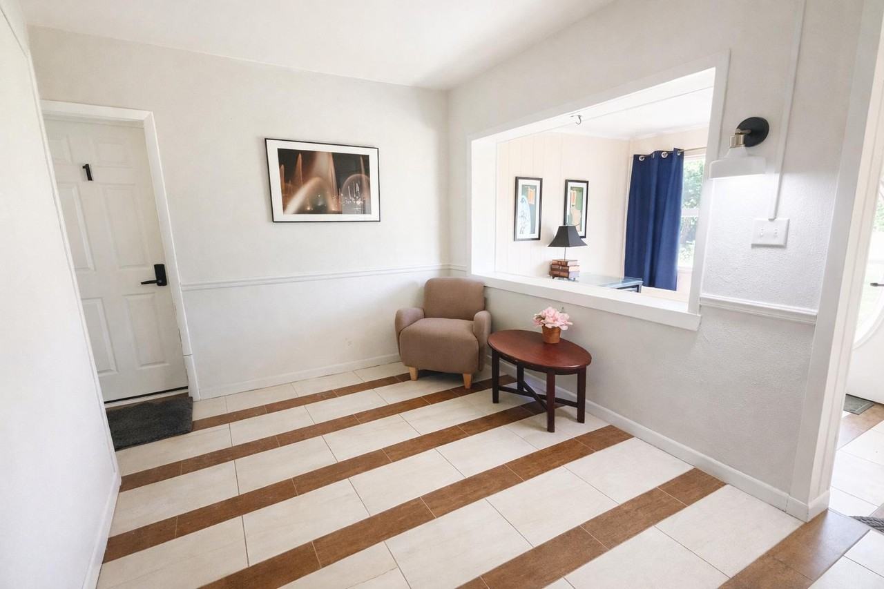 Janice Cir S - Photo 6 of 11