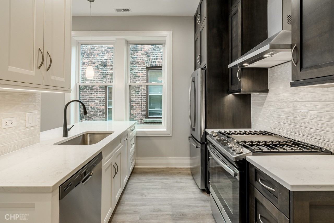 2318 W Thomas St Apt 1f #1F - Photo 5 of 15