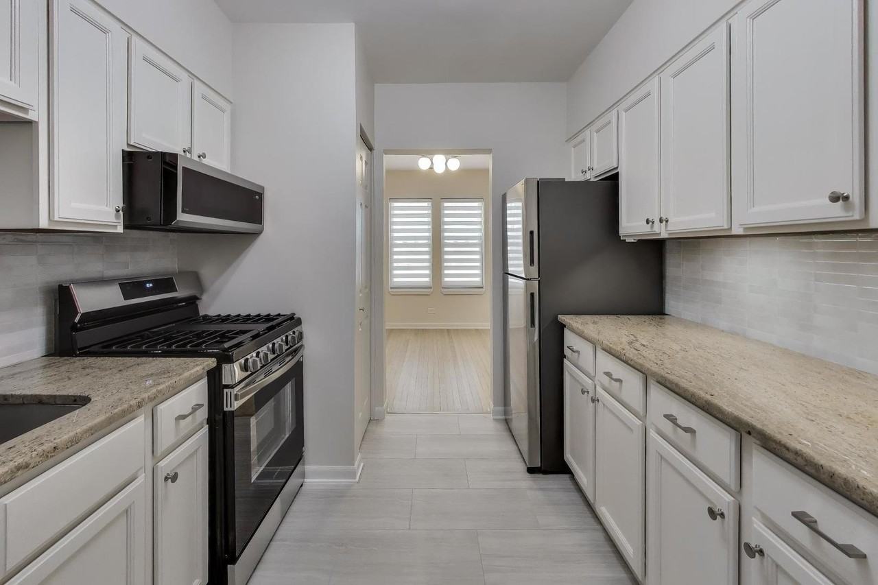 1 W Oak Ave Apt C1 #C1 - Photo 4 of 16