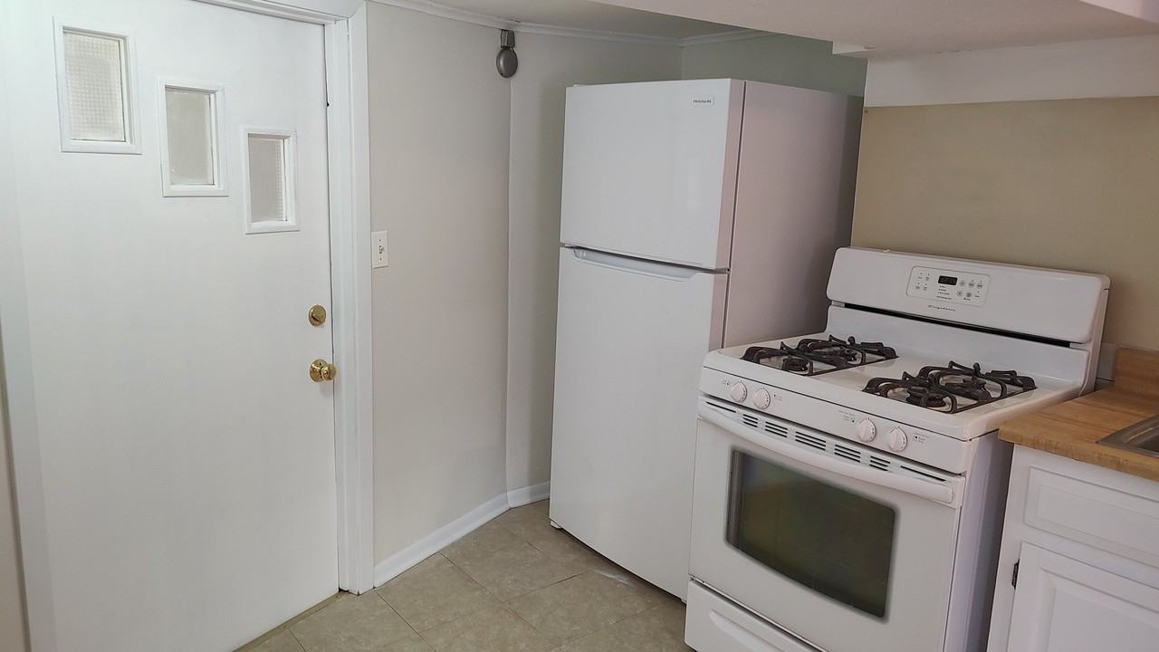 1960 Illinois Street unit: Lowerlevel - Photo 3 of 15