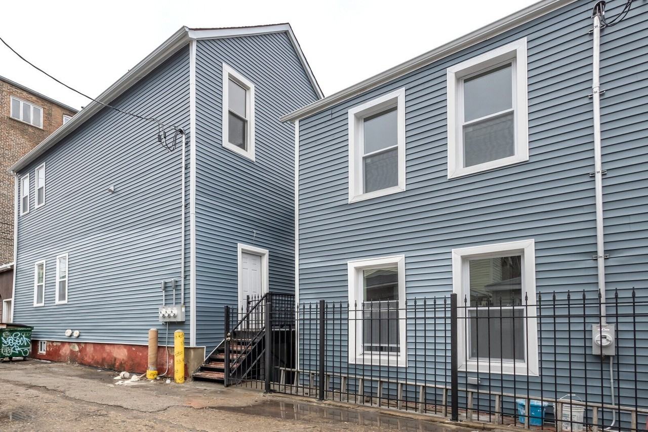 1013 W 18th Pl Unit 2r #2R - Photo 2 of 12