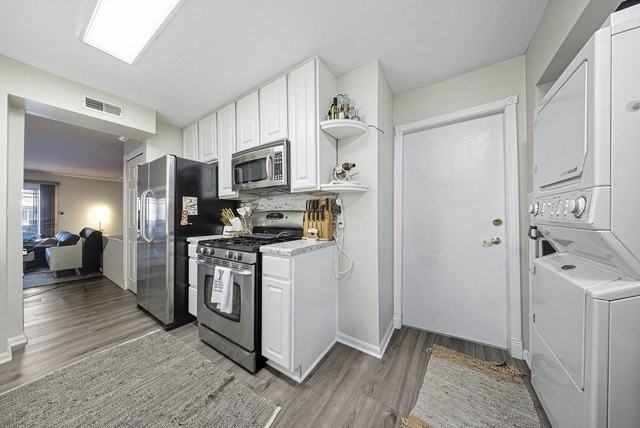 1942 Tall Oaks Dr Apt 1a #1A - Photo 5 of 13