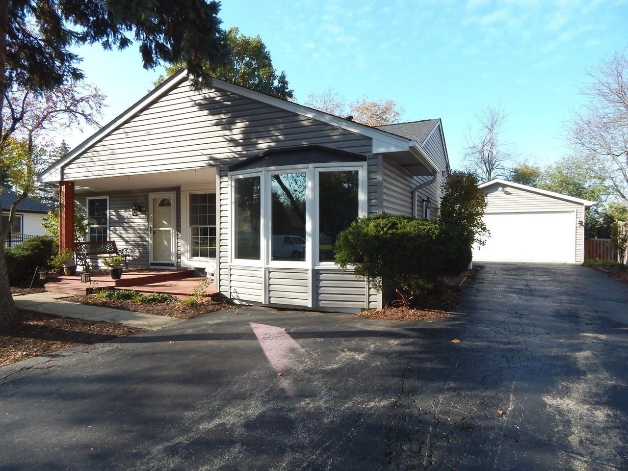 1985 Navarone Dr - Photo 3 of 34