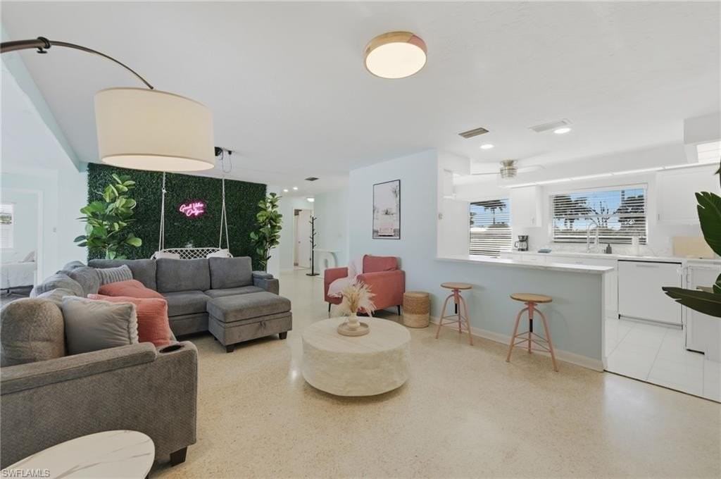 4044 Country Club Blvd - Photo 7 of 42