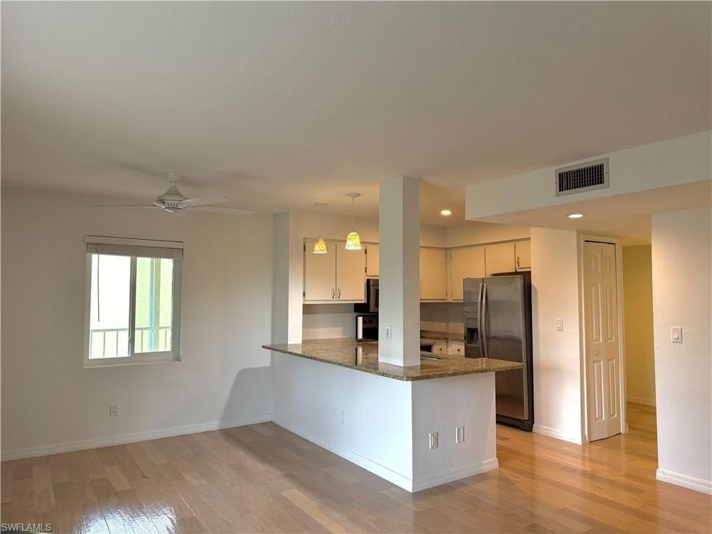 1001 Foxfire Ln Apt 301 #301 - Photo 4 of 16