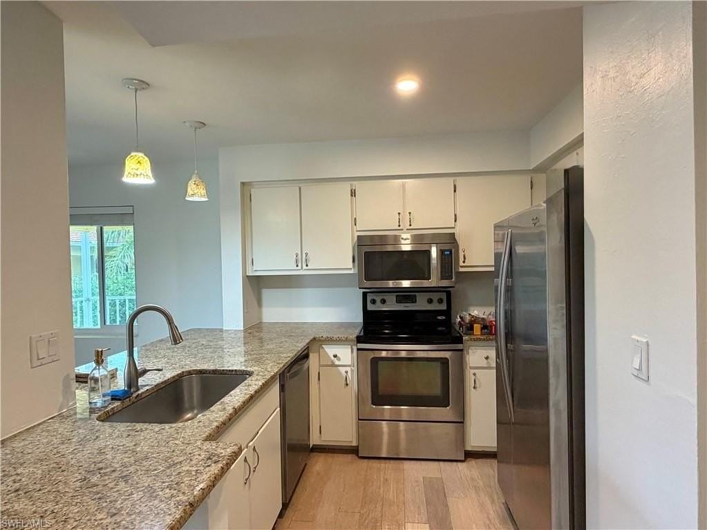 1001 Foxfire Ln Apt 301 #301 - Photo 6 of 16