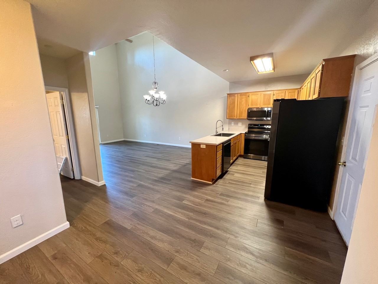 2635 Parkwood Village Ln #1 - Photo 4 of 30