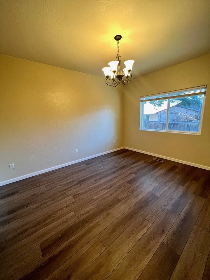 2635 Parkwood Village Ln #1 - Photo 5 of 30