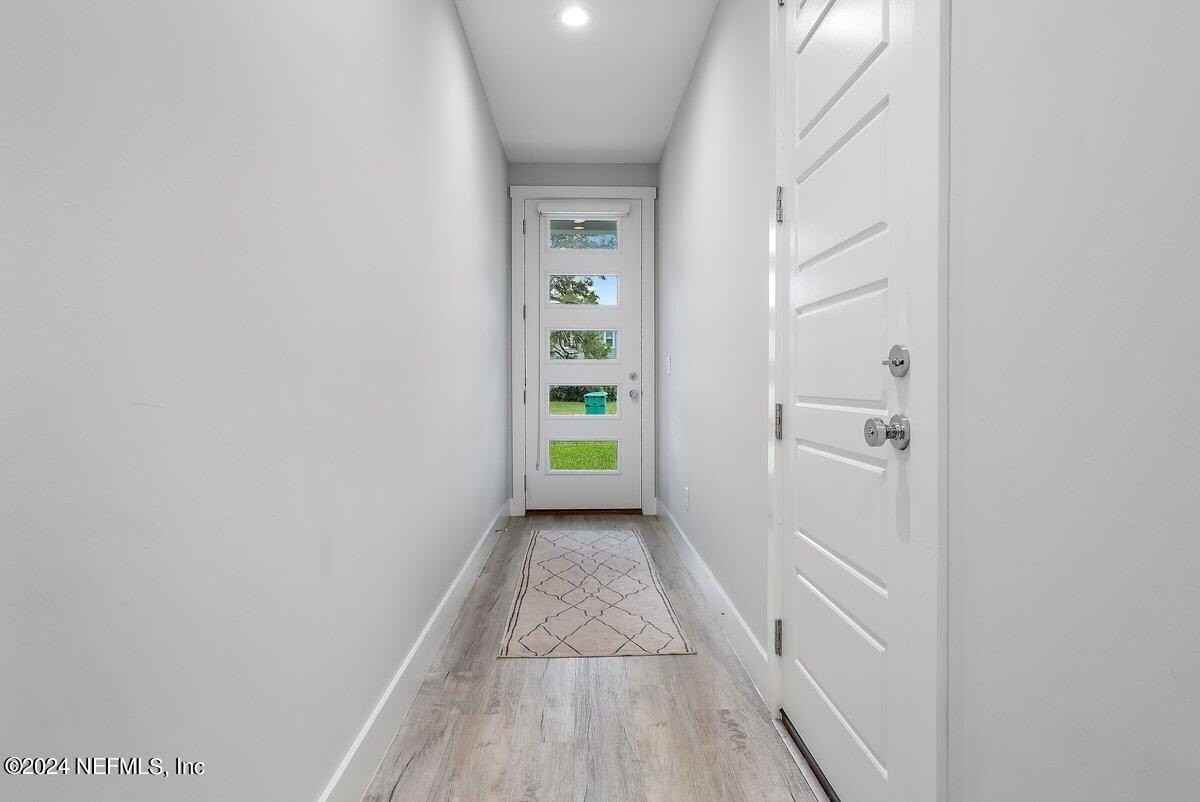 803 7th Ave S - Photo 3 of 24