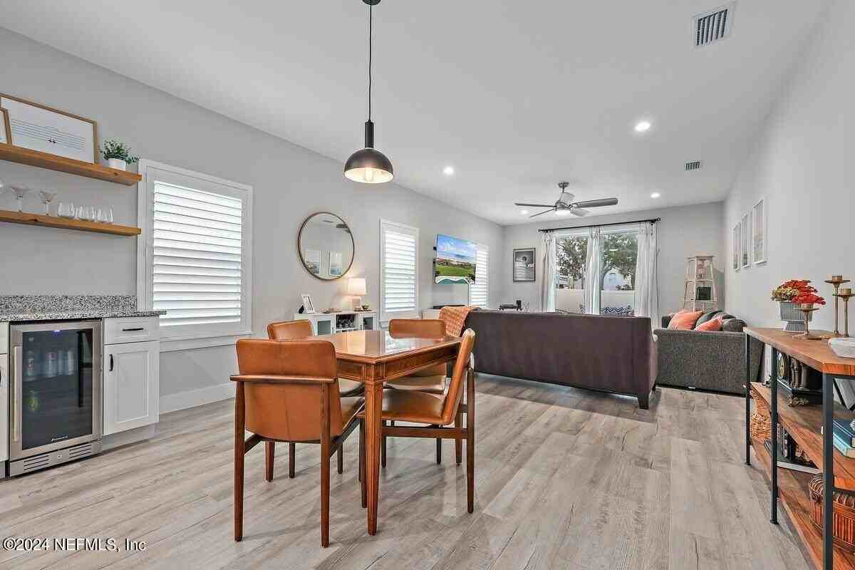 803 7th Ave S - Photo 6 of 24