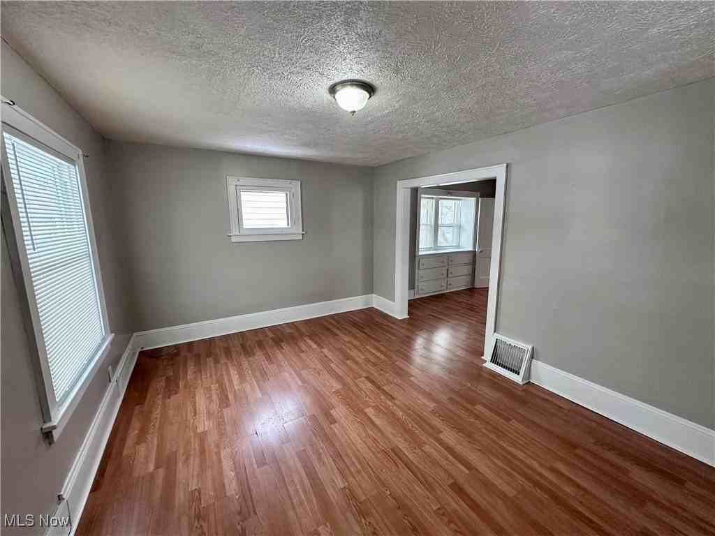 1174 Tampa Ave - Photo 6 of 16