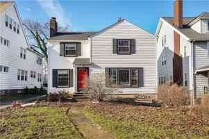 featured image of 2292 S Overlook Rd Unit 1 #1