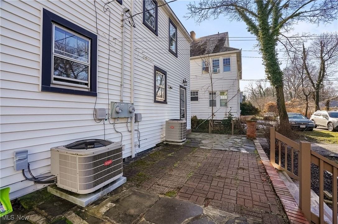 2292 S Overlook Rd Unit 1 #1 - Photo 2 of 27