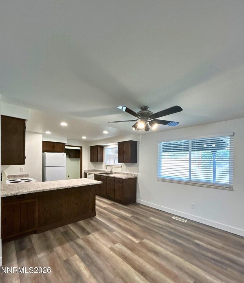 1530 Severn Dr - Photo 4 of 21