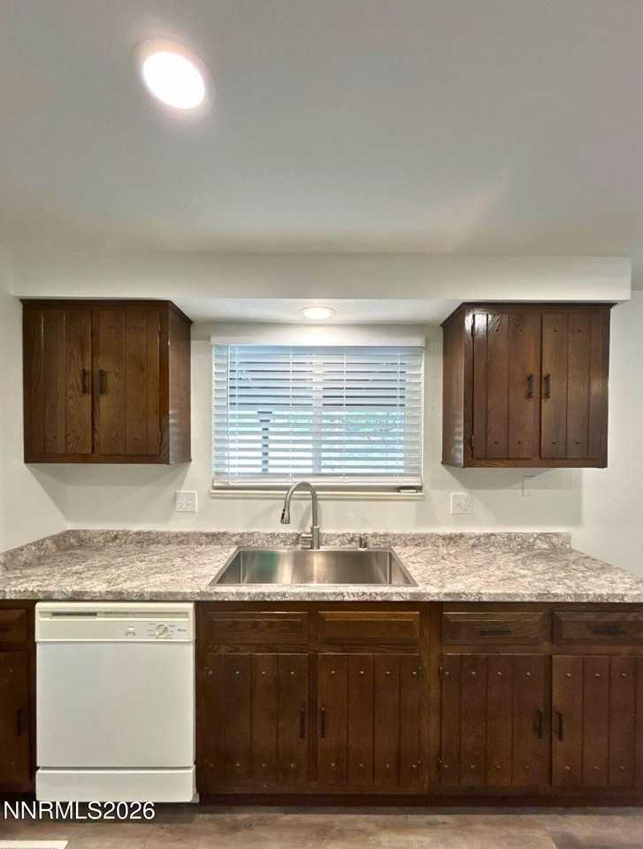 1530 Severn Dr - Photo 7 of 21