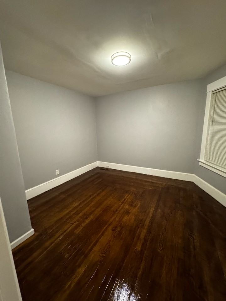 60 Collins St #1 - Photo 2 of 8