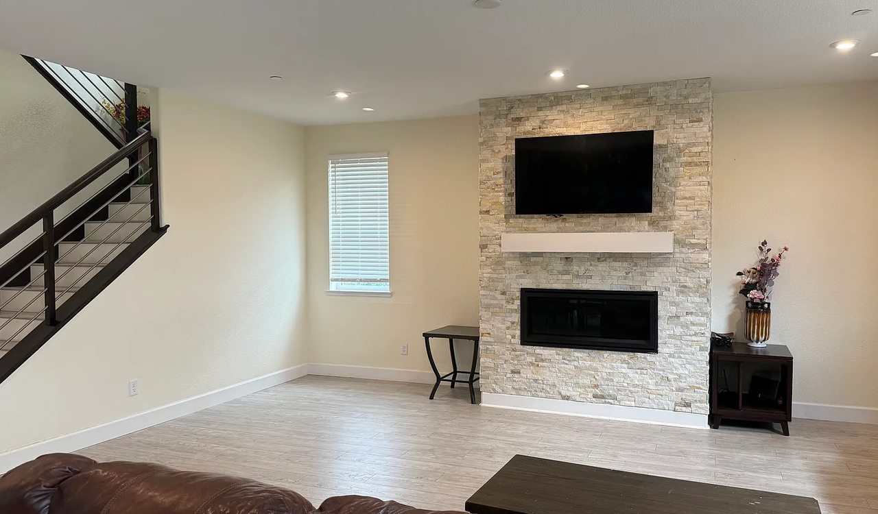 3555 Crawford Dr #1 - Photo 5 of 43