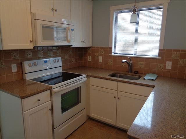 212 Heritage Hills Dr #B - Photo 2 of 10