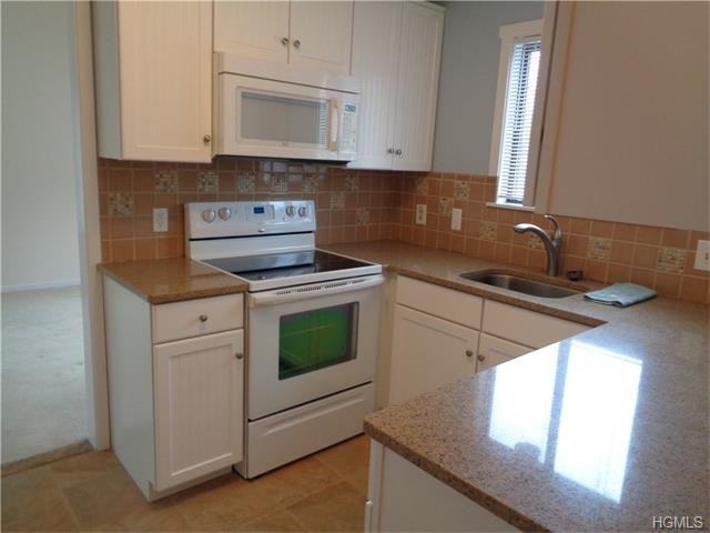 212 Heritage Hills Dr #B - Photo 3 of 10