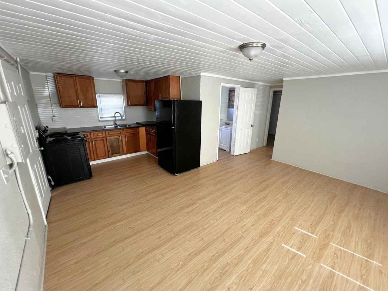 8215 Stoner Rd #806 - Photo 5 of 10