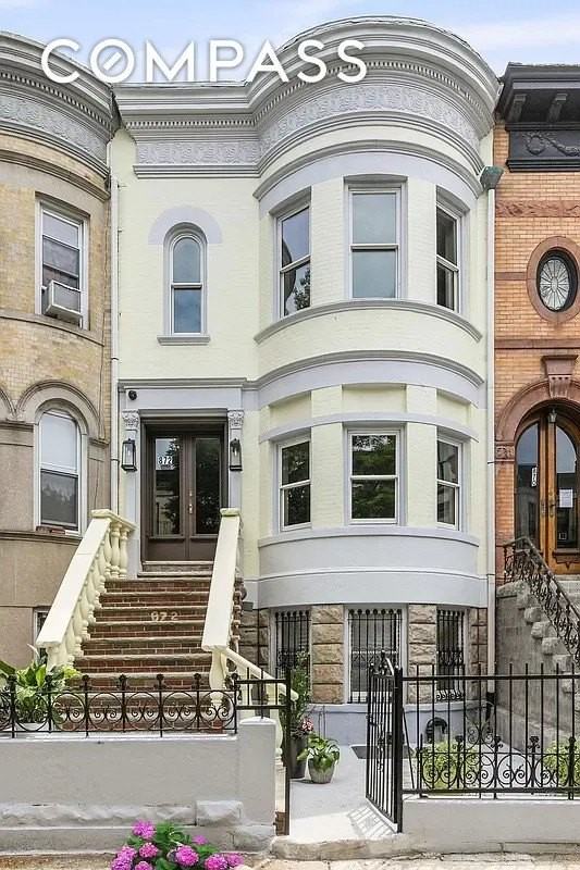 872 Saint Johns Pl #1F - Photo 7 of 8