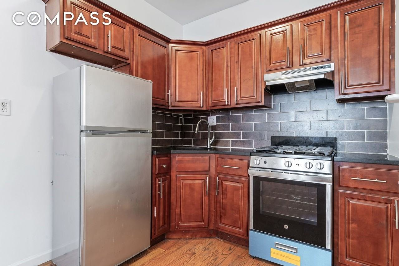 352 Lexington Ave #1 - Photo 4 of 13