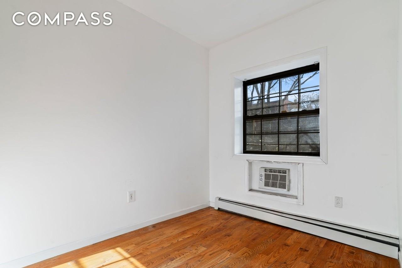 352 Lexington Ave #1 - Photo 6 of 13