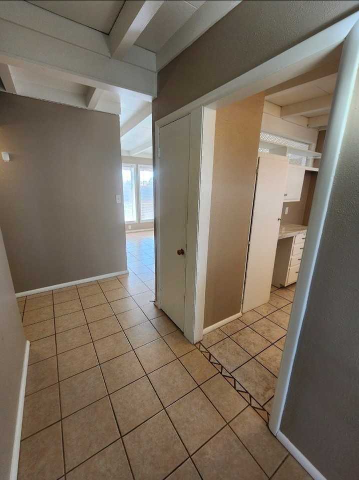 719 Boyd Ave - Photo 3 of 23