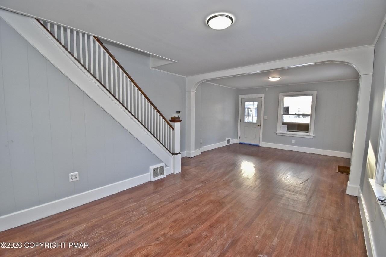 198 Grove St - Photo 2 of 26