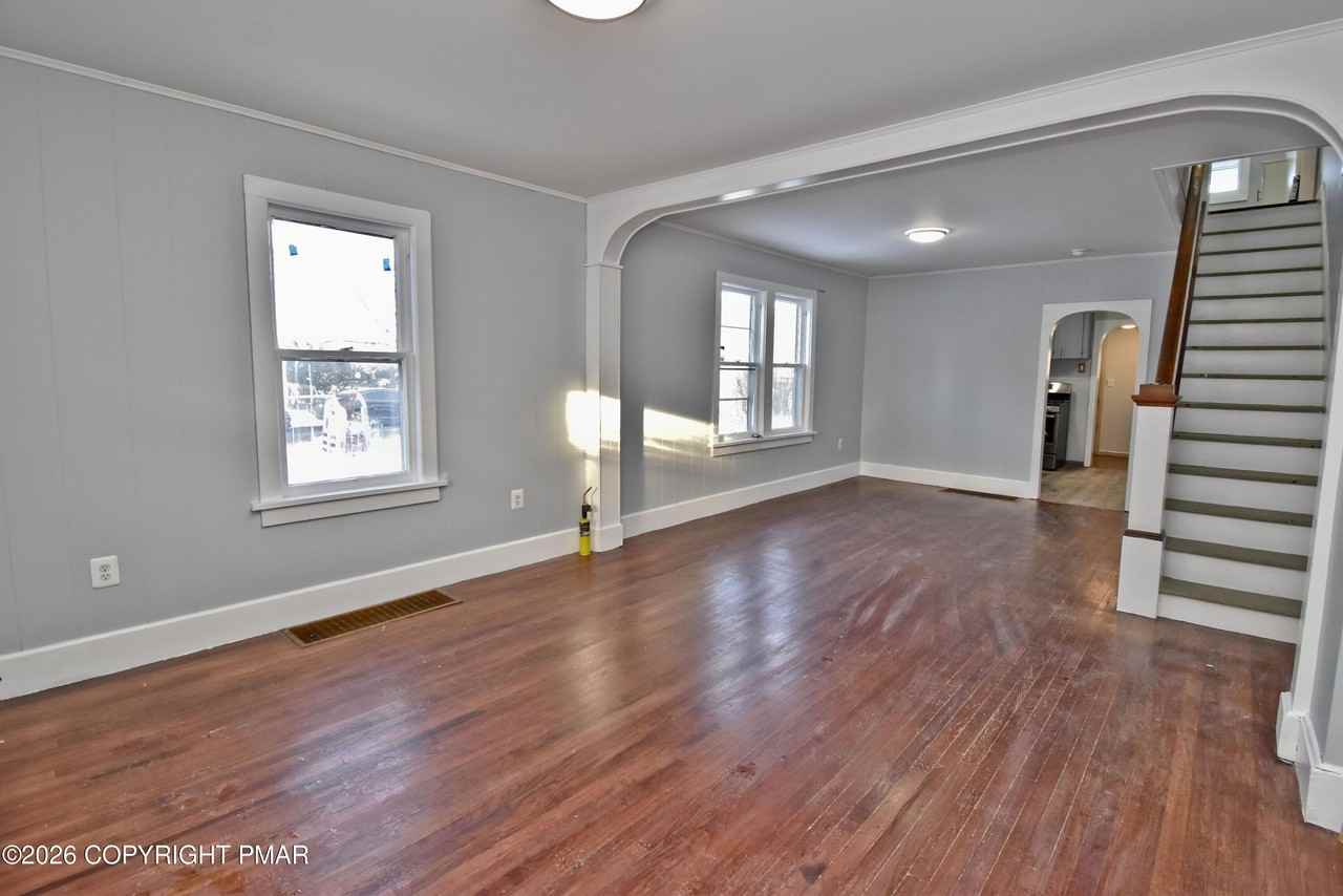 198 Grove St - Photo 3 of 26