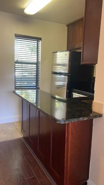 413 Se 16th St #4 - Photo 4 of 10