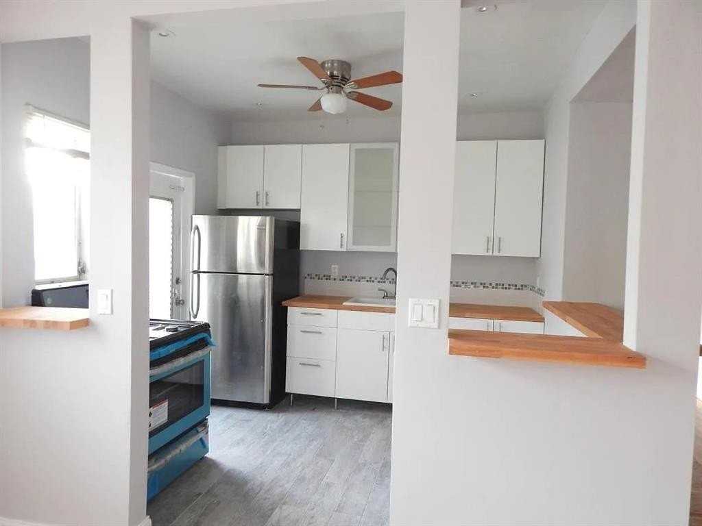 1200 Marseille Dr - Photo 6 of 13