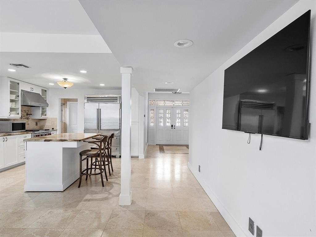 1421 Ponce De Leon Dr - Photo 6 of 50